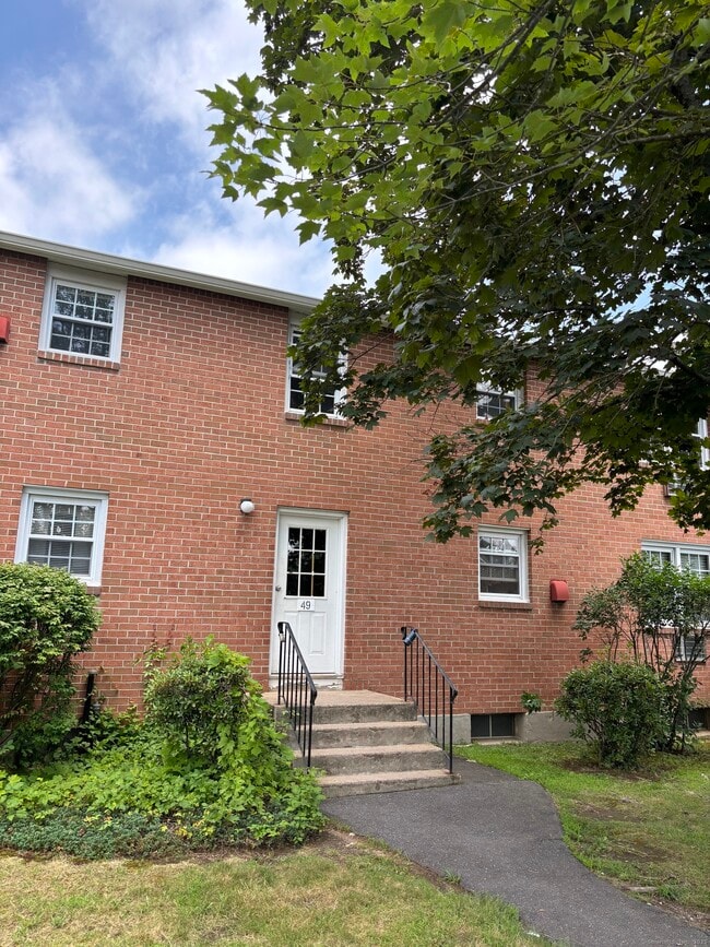 property at 4 Grandview Dr