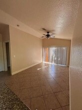 4838 Cambridge St in Greenacres, FL - Foto de edificio - Building Photo