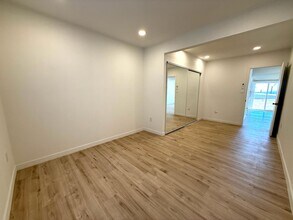36744 Vista del Lago St, Unit 2 in Palmdale, CA - Building Photo - Building Photo