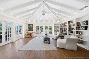 2400 Delmar Pl in Fort Lauderdale, FL - Building Photo