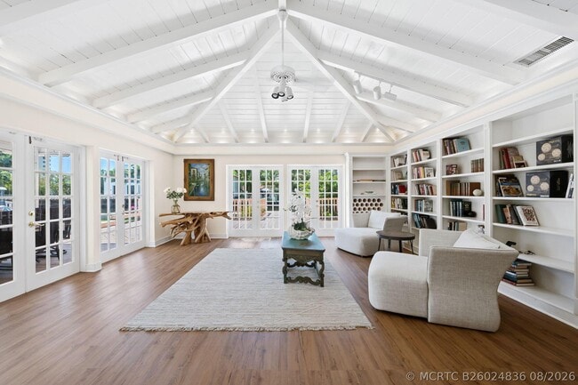 property at 2400 Delmar Pl