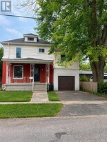 4 Chelsea St in St Catharines, ON - Building Photo