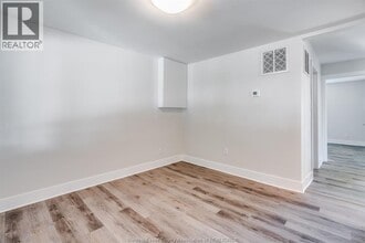 301 Erieview Dr in Kingsville, ON - Building Photo - Building Photo