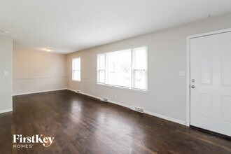 1403 NE 67th Pl in Gladstone, MO - Building Photo - Building Photo