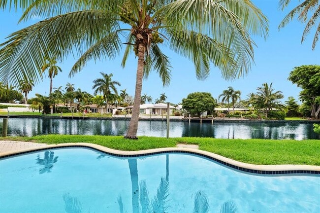 121 Almar Dr in Wilton Manors, FL - Foto de edificio - Building Photo