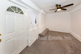 5845 S Mansfield Ave in Los Angeles, CA - Building Photo - Building Photo