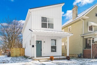 172 Whitethorne Ave in Columbus, OH - Building Photo - Building Photo
