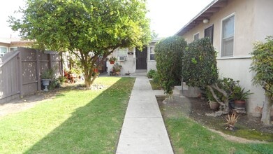 1521-1527 N Parton St in Santa Ana, CA - Building Photo - Building Photo