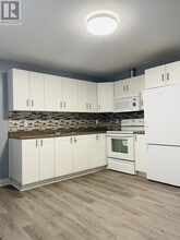 85 Emilie St in Brantford, ON - Building Photo - Building Photo