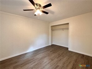 1706 N Interstate 35 in San Marcos, TX - Building Photo - Building Photo