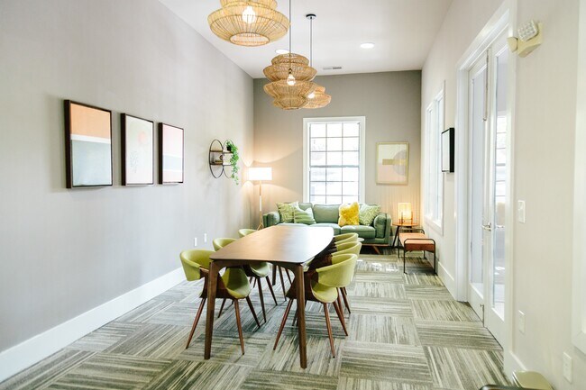 Tapestry at Hollingsworth Park in Greenville, SC - Foto de edificio - Building Photo