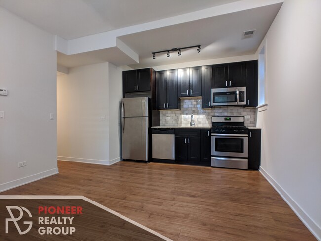 4628 N Leavitt St, Unit GDN in Chicago, IL - Building Photo - Building Photo