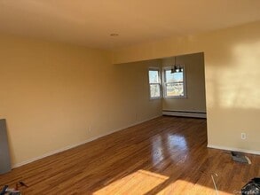 212 Harrison Ave in Bethpage, NY - Building Photo - Building Photo