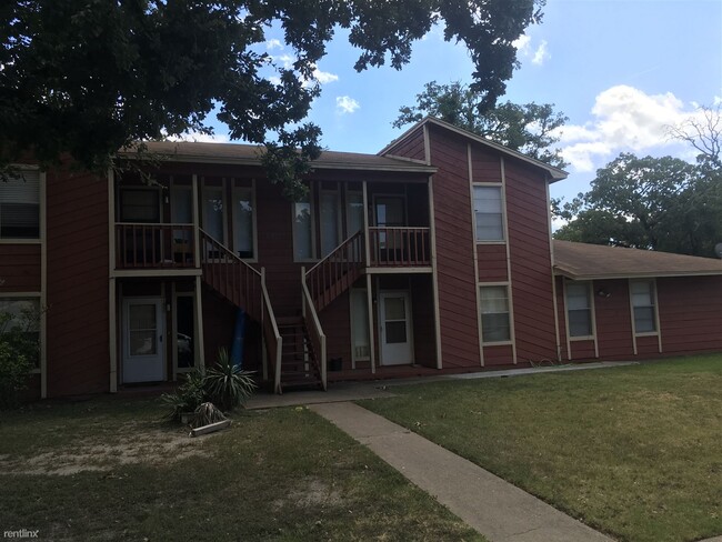 2411 Bandera Dr in College Station, TX - Building Photo - Building Photo
