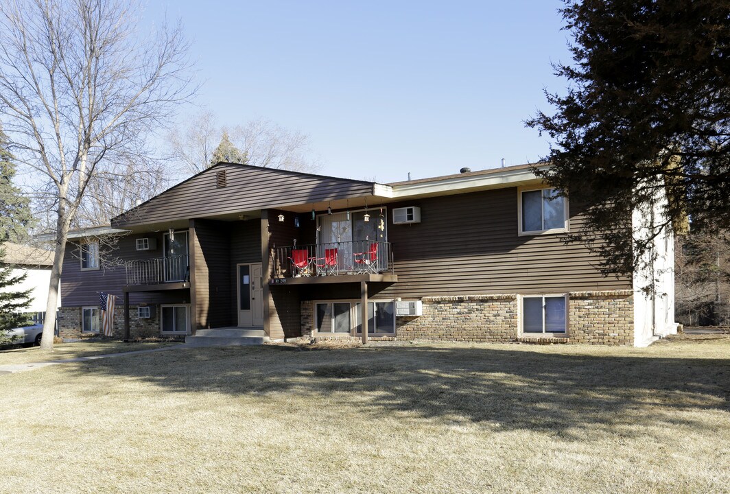 209 Clay St in Anoka, MN - Foto de edificio