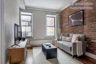 202 E 13th St in New York, NY - Building Photo