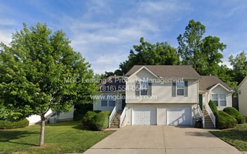 5904 NE 42nd St in Kansas City, MO - Building Photo - Building Photo