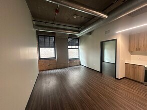 2032 N Clybourn Ave in Chicago, IL - Building Photo - Building Photo