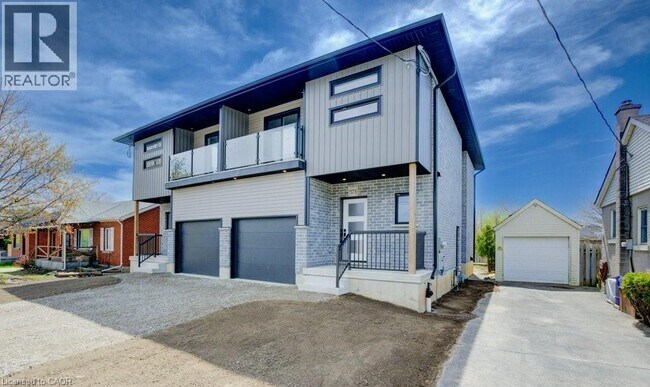 573 Guelph St in Kitchener, ON - Building Photo - Building Photo