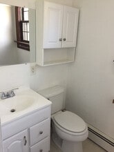 1336 County Rd in Cataumet, MA - Building Photo - Building Photo