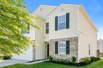 8421 Ash Grove Dr in Indianapolis, IN - Building Photo - Building Photo