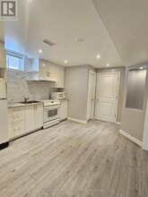 43 Naylor Drive in Bradford West Gwillimbury, ON - Building Photo - Building Photo