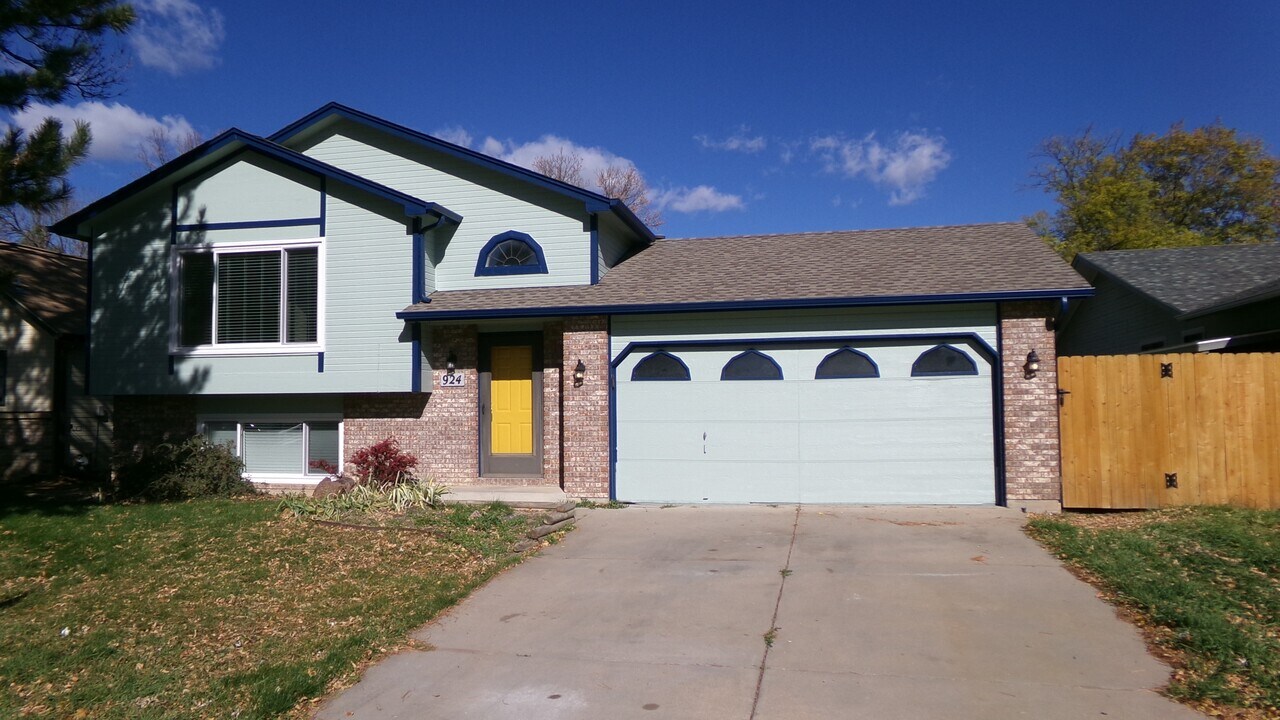 924 Queens Ct in Fort Collins, CO - Building Photo