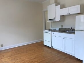 1742 W Estes Ave in Chicago, IL - Building Photo - Building Photo