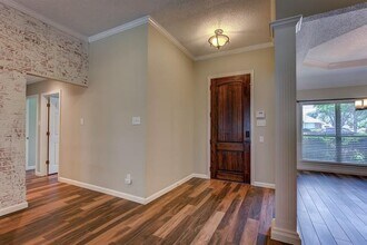 5501 Gateway Ln in Arlington, TX - Building Photo - Building Photo