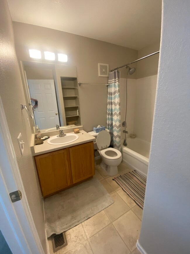 9408 E Florida Ave, Unit 2069 - 1bdr 1bath in Denver, CO - Building Photo - Building Photo