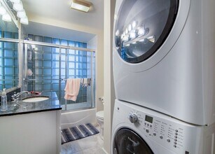 444 Park Dr in Boston, MA - Building Photo - Building Photo