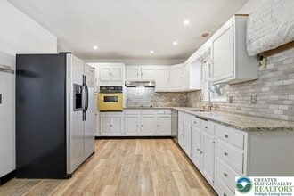 141 E Lynnwood St in Allentown, PA - Building Photo - Building Photo