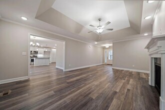 103 Acorn Wy in Gallatin, TN - Foto de edificio - Building Photo