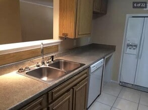 2030 Encino Cir in Austin, TX - Building Photo - Building Photo