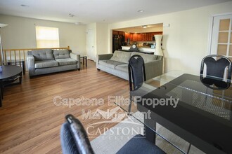 206 Matthews Drive in Newark, NJ - Building Photo - Building Photo