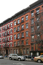 340 W 17th St in New York, NY - Building Photo - Building Photo