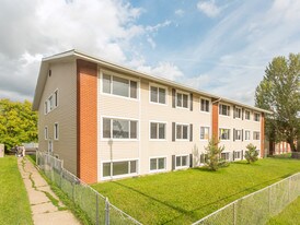 12035 82nd St NW in Edmonton, AB - Building Photo