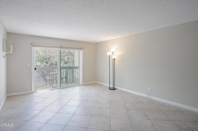 8577 Rugby Dr, Unit 108 in West Hollywood, CA - Building Photo - Building Photo