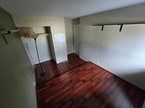 2260 Meadowgate Way in San Jose, CA - Building Photo - Building Photo