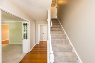 8047 Simfield Rd in Dublin, OH - Building Photo - Building Photo