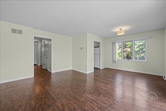 751 Monticello Dr in Naperville, IL - Building Photo - Building Photo