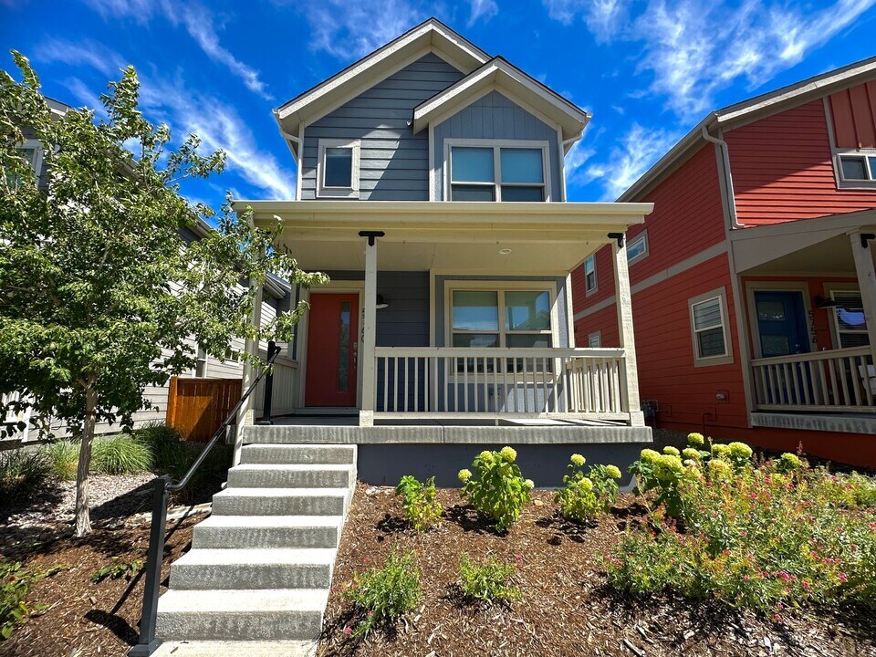 5760 Boston St in Denver, CO - Building Photo