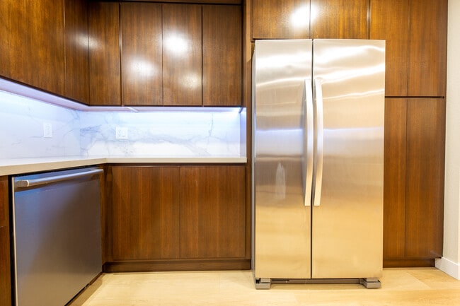 3320 Judah St in San Francisco, CA - Building Photo - Building Photo