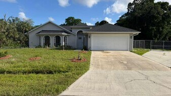 1498 Beche St SE in Palm Bay, FL - Building Photo