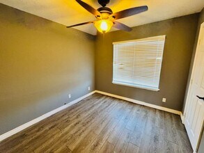 42900 Yew St in Lancaster, CA - Building Photo - Building Photo