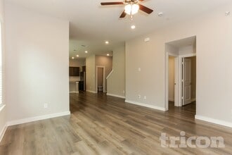1038 Fallgate Dr in Saginaw, TX - Building Photo - Building Photo
