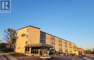 4029 River Rd in Niagara Falls, ON - Building Photo