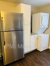 215 Robinwood Ave in Nashville, TN - Building Photo - Building Photo