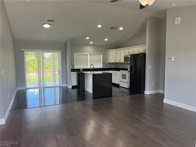 2910 25th St W in Lehigh Acres, FL - Building Photo - Building Photo