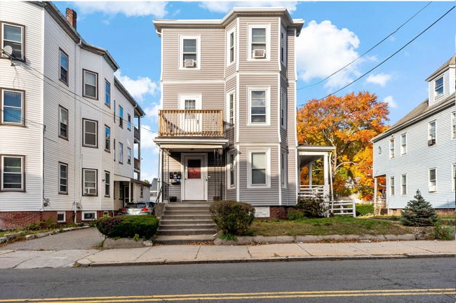 1062 Saratoga St, Unit 3 in Boston, MA - Building Photo - Building Photo